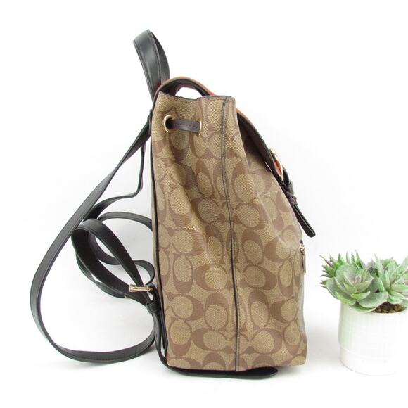 Coach Kleo Backpack In Signature Canvas - Picture 3 of 9